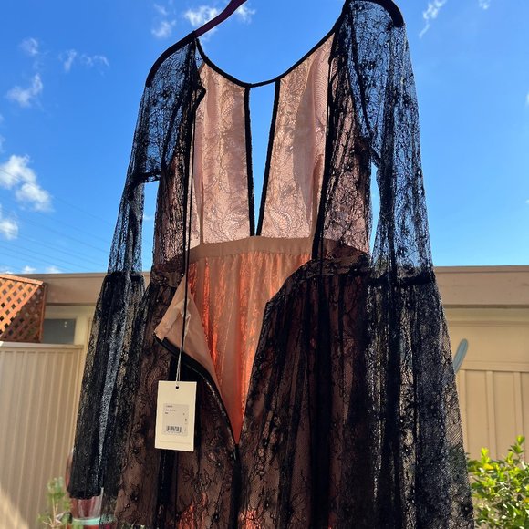 Jetset Diaries maxi dress - Picture 9 of 9